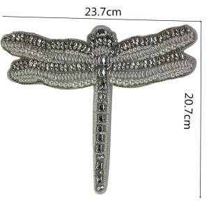Dimensions Grand patch à coudre libellule en strass argentés - 23.7cm x 20.7cm
