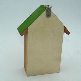 dortoir et maison d'abeille en bois peinte en vert