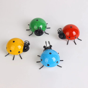 Décoration Murale Coccinelle 3D en Métal - 9 cm - 4 couleurs au choix !