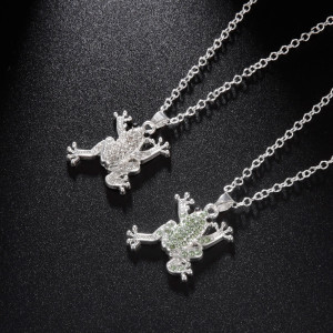 Collana Rana con Strass Smeraldo - Gioiello Originale e Naturale