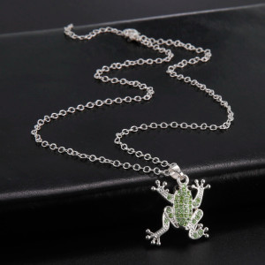 Collana Rana con Strass Smeraldo - Gioiello Originale e Naturale