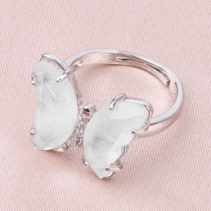 Anello Farfalla Quarzo Lunare | Gioiello Elegante in Zirconi