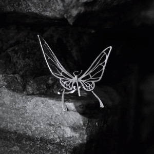 Anello Farfalla Argentato Risveglio Poetico | Eleganza Unica
