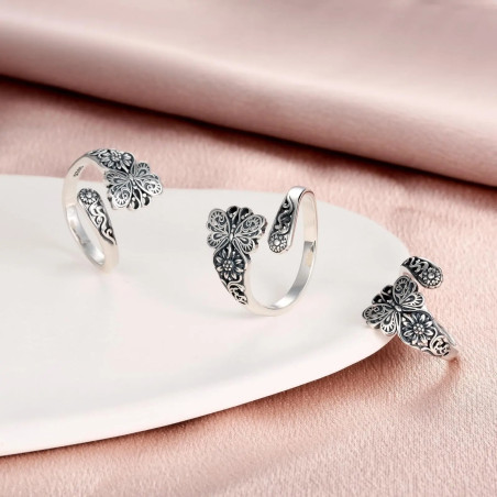 Anello Farfalla 'Eleganza Vintage' – Gioiello Regolabile Bohémien
