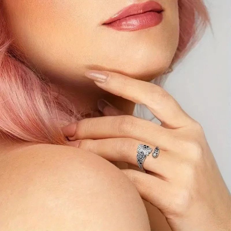 Anello Farfalla 'Eleganza Vintage' – Gioiello Regolabile Bohémien