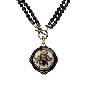 Collana Ape Maestà Notturna | Gioiello Elegante Rame & Resina