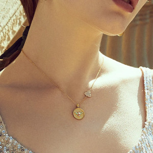 Collana Ape 'Splendore Prezioso' - Gioiello Elegante per Ufficio