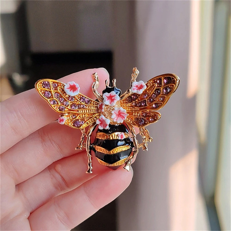 Spilla Ape Dorata tra i Fiori | Idea Regalo Originale Donna