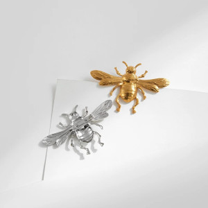 Spilla Ape 'Eleganza Reale' – Gioiello Elegante Oro & Argento