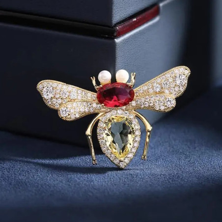 Spilla Ape Prestige Regale - Eleganza Lussuosa e Raffinata