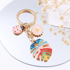 Portachiavi Coccinella Pastello e Foglia Arcobaleno | Idea Regalo