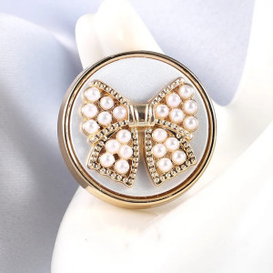 Bottone Gioiello "Fiocco Perlato" | Accessorio Chic e Originale