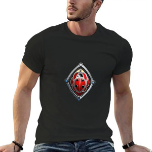T-Shirt Coccinella Uomo 'Scudo Protettivo' | Stile Unico