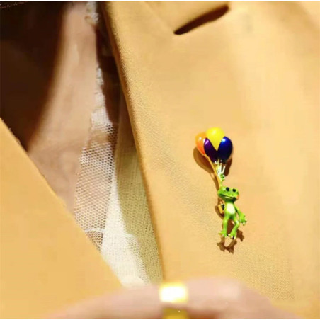 Spilla Rana con Palloncini | Gioiello Unico e Divertente