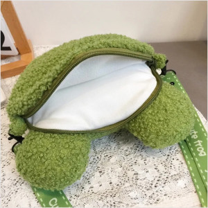 Borsa Rana Peluche "Sorriso a Cuore" – Accessorio Carino e Unico