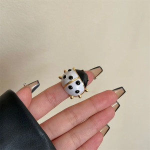 Anello Coccinella Nero e Bianco – Crepuscolo Perlato