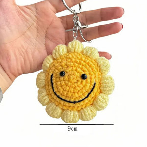 Portachiavi Sole Sorridente Fatto a Mano – Uncinetto & Natura