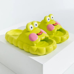 Ciabatte Rana Nuvola in Gomma – Comfort & Stile Kawaii