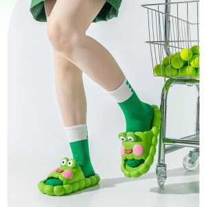 Ciabatte Rana Nuvola in Gomma – Comfort & Stile Kawaii