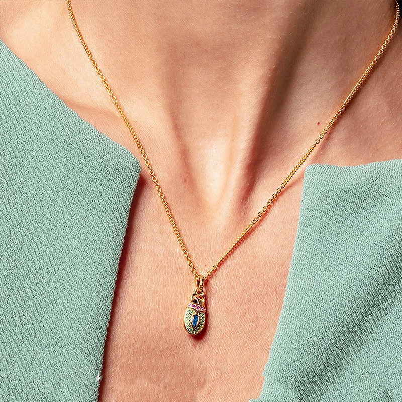 Ciondolo Scarabeo Solare – Argento 925 & Pietre Colorate