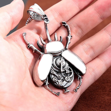 Ciondolo Scarabeo Steampunk | Gioiello Meccanico Originale