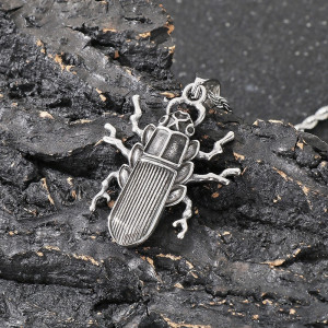 Collana Scarabeo Argento Grezzo | Gioiello Minimalista Unico