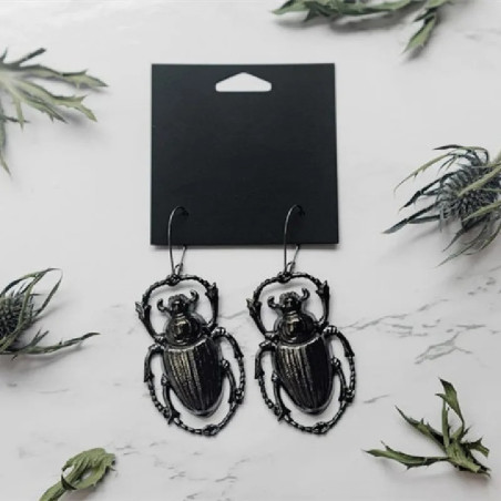 Orecchini Scarabeo Notturno – Gioiello Nero Metallizzato Totemico