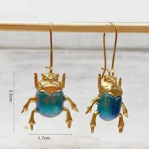 Orecchini Scarabeo Azzurro Antico – Talismano Luminoso & Raffinato