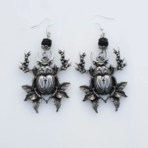 Orecchini Scarabeo Mistico: Gioiello Totem & Idea Regalo Donna