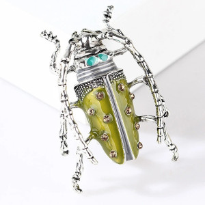 Spilla Scarabeo Pistacchio – Gioiello Insetto Verde Oro Vintage