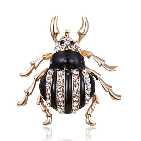 Spilla Scarabeo Imperiale – Splendore Nero e Corona di Cristallo