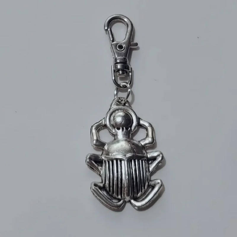 Portachiavi Scarabeo Geroglifico – Talismano Egizio Argentato