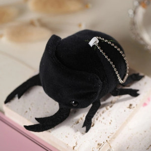 Portachiavi Scarabeo Notte Vellutata – Eleganza Peluche Nero