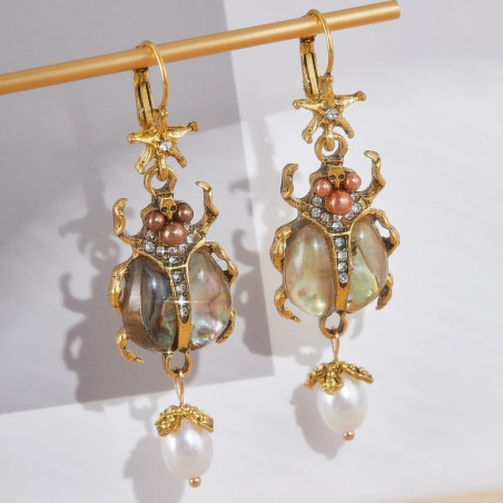 Orecchini Scarabeo Perla Reale – Eleganza Madreperla & Oro