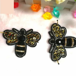 Toppa Ape Ricamata Dorata con Strass - Accessorio Fai da Te!