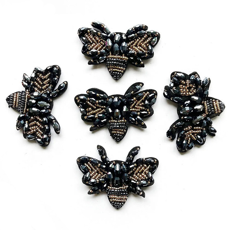 Toppa Ape Nera con Strass | Ricamo Elegante per Fai da Te!