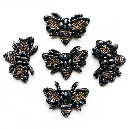 Toppa Ape Nera con Strass | Ricamo Elegante per Fai da Te!