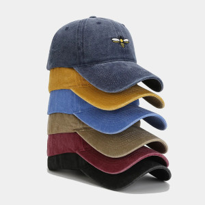 Cappellino Ape Ricamato | Stile Vintage & Idea Regalo Donna