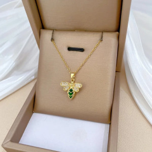 Collana Ape Dorata Verde Smeraldo - Gioiello Luminoso!