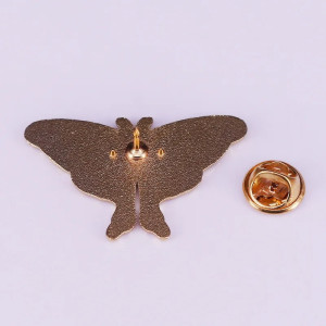 Spilla Farfalla Luna Smeraldo: Accessorio Smaltato Elegante!