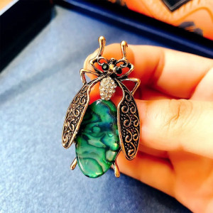 Spilla Scarabeo Smeraldo Barocco | Gioiello Unico Donna