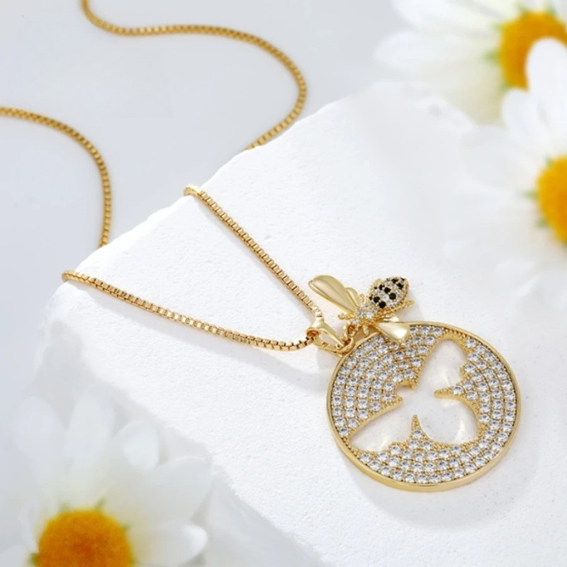Collana Ape Donna 'Splendore dell'Alveare' - Gioiello Unico