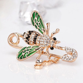 Broche bijou épingle à nourrice abeille verte détails