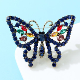 Broche Papillon Composée de Strass - 4 Couleurs au choix !