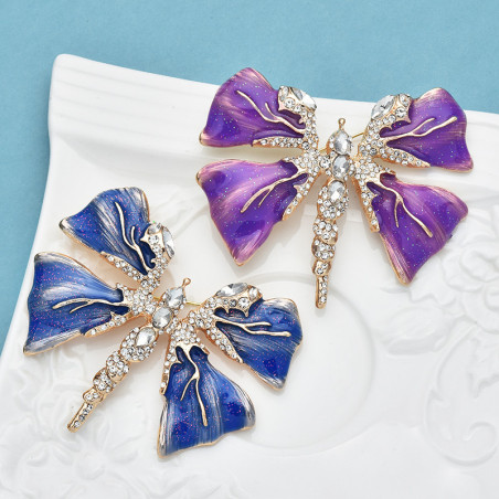 Broche Papillon aux ailes stylées