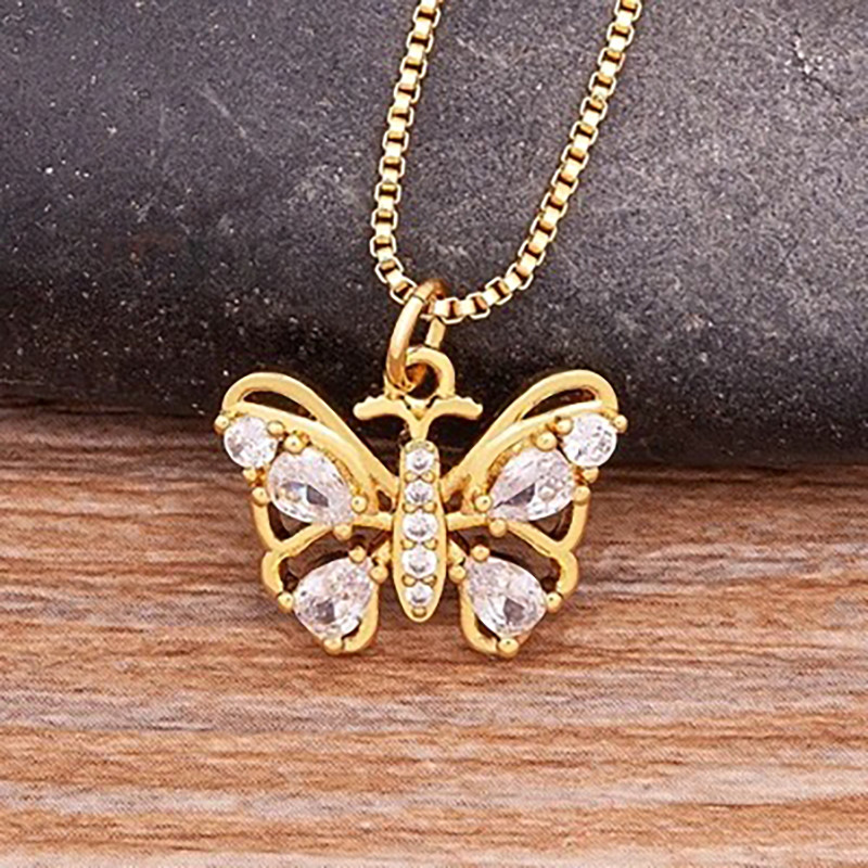Collier avec pendentif papillon en strass Ailes blanches