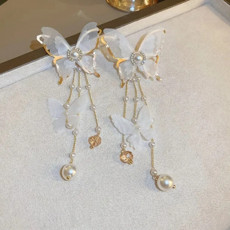 Boucles d'oreilles papillons blancs et pendants perles blanches