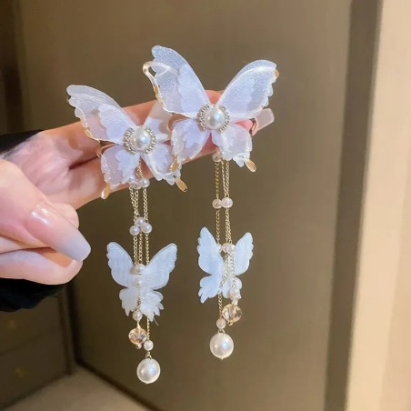 détails des Boucles d'oreilles papillons blancs et pendants perles blanches