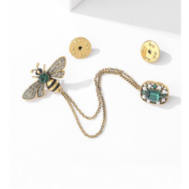 Vue Complète Broche Duo Abeille Royale et Joyau Émeraude - Élégance Vintage