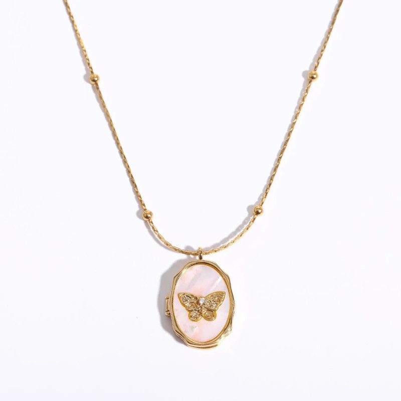 Collana Medaglione Farfalla Dorata | Idea Regalo Donna Originale